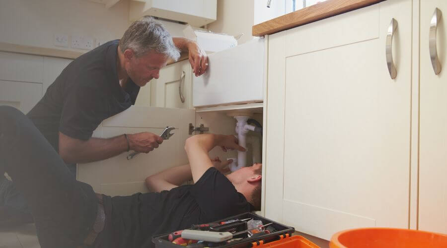 Professional burst pipe repair services in McFarland, CA